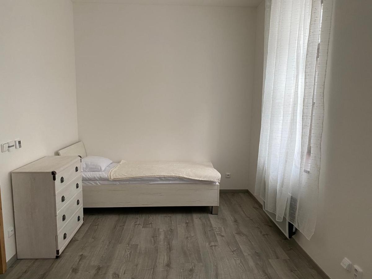 Ferienwohnung Klicperovo 3Kk Hradec Králové Exterior foto